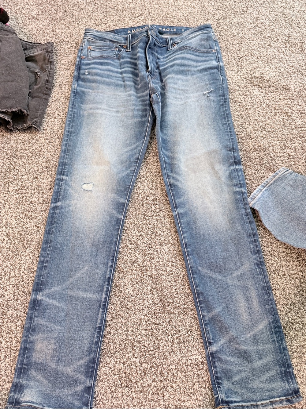 American Eagle Outfitters Faded Blue Men’s Slim Straight Jeans